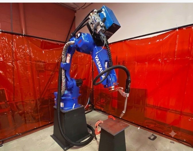 Arc welding robot cell