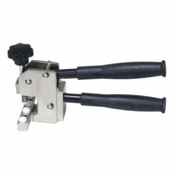 O030 Locking Pliers